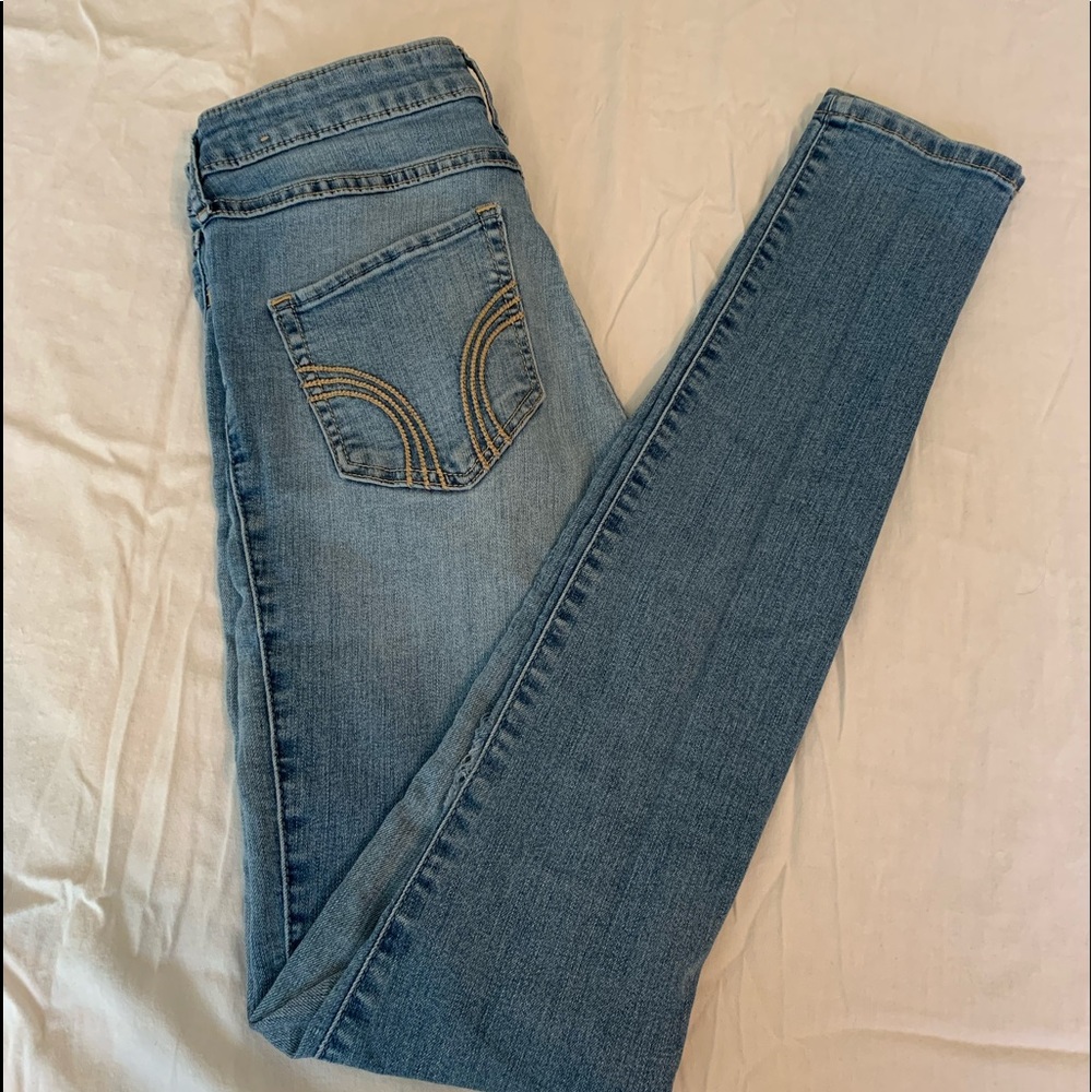 Hollister High rise super skinny jeans size 0R W24